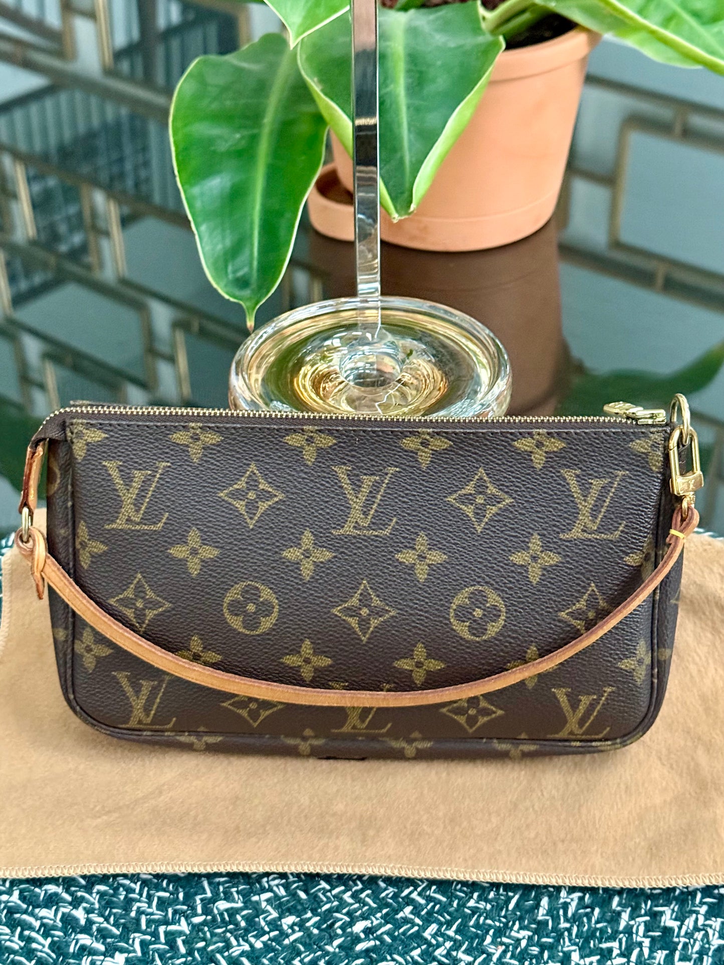 Pochette Accessories with Dustbag -🗓️ Year: 2001