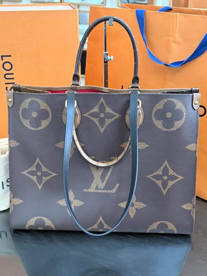 On The Go GM in Monogram Reverse with Dustbag, Insert Organizer, Box and Paper bag 🌺 -Microchip