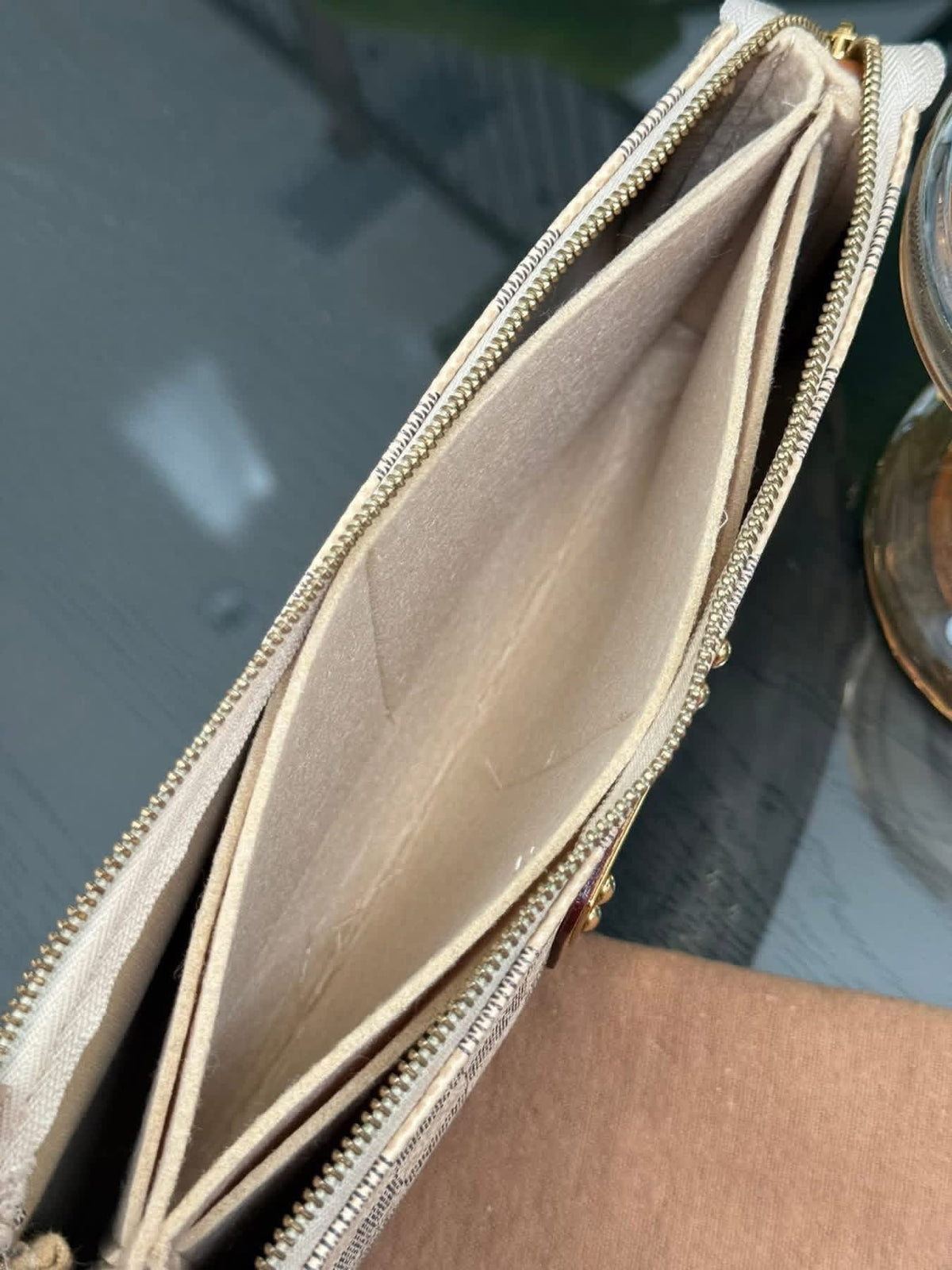 Eva Clutch in Azur with Original Strap, Dustbag, Box and Paper bag 🗓️ Year: 2015