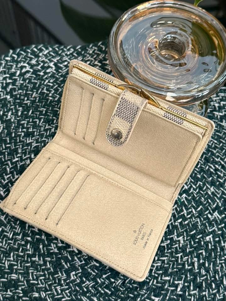 Kisslock Wallet in Azur 🗓️ Year: 2007