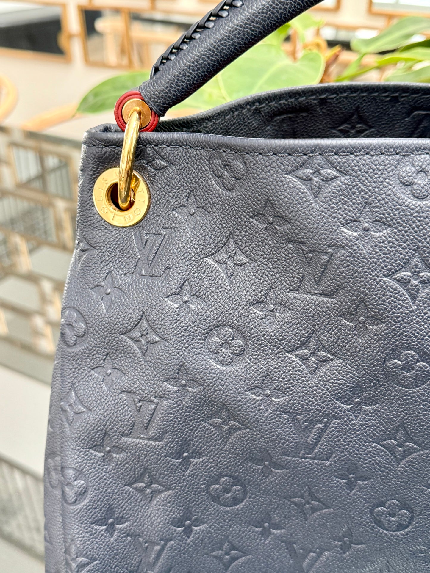 Artsy MM Empriente in Navy Blue with Dustbag- 📅 Year: 2020