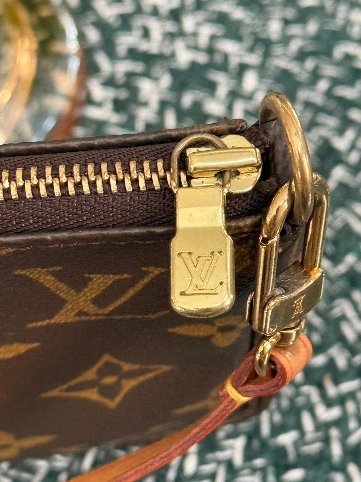 Monogram Pochette Accessories with Dustbag and Box 📅 Year: 2001
