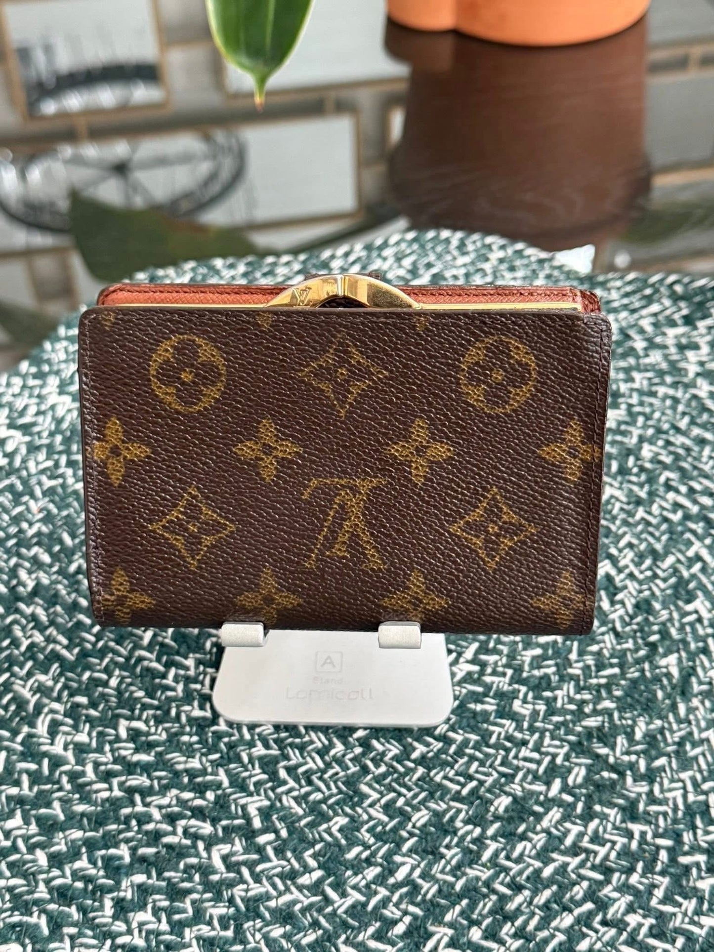 Kisslock Wallet in Monogram 🗓️ Year: 1998