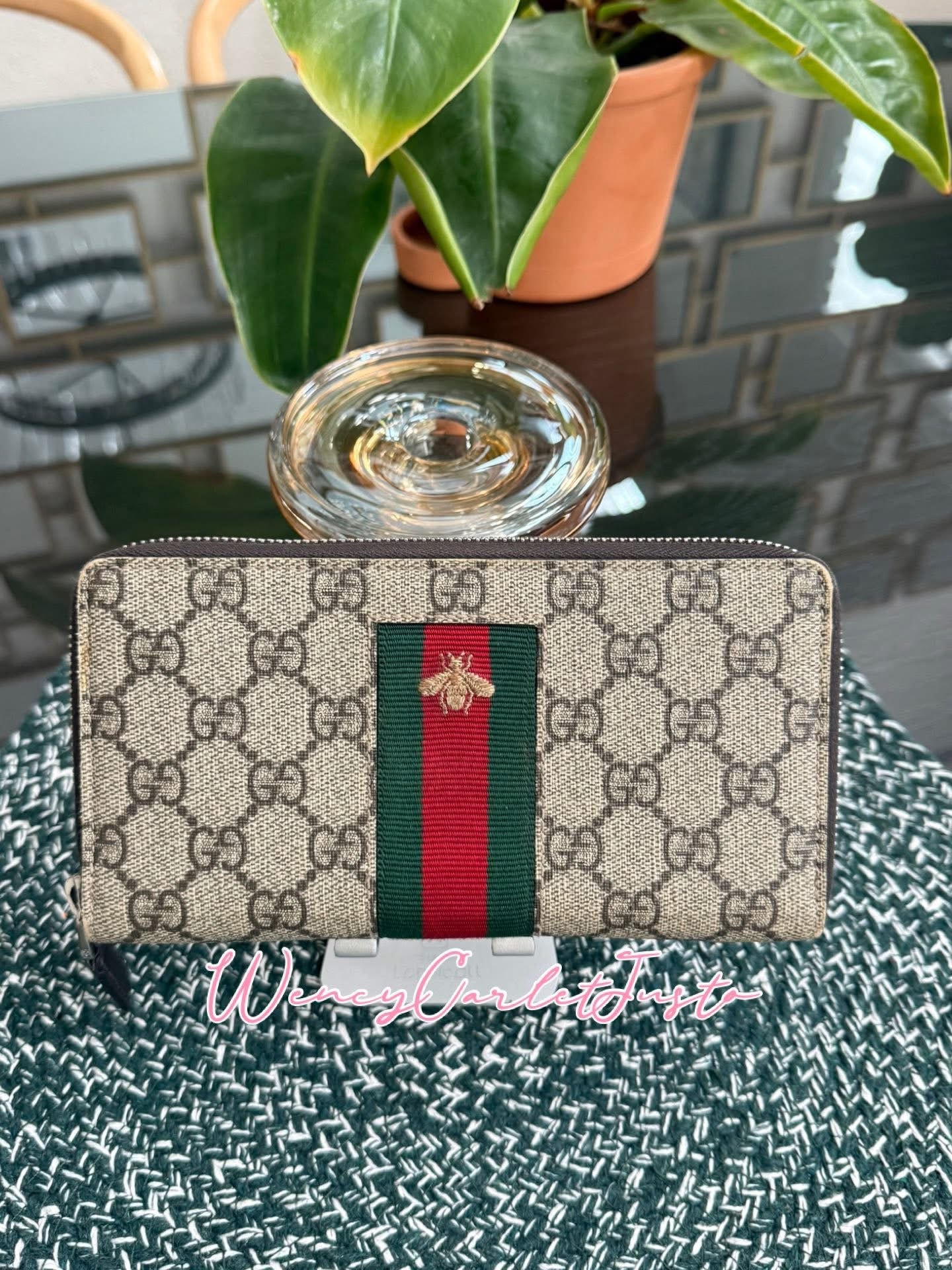 GG Supreme Bee Web Zip Wallet 🗓️