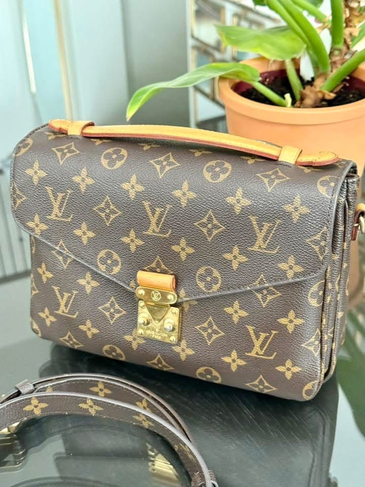 Pochette Metis in Monogram with Box, Dustbag, Insert organizer and Paper bag 🗓️ Year 2014