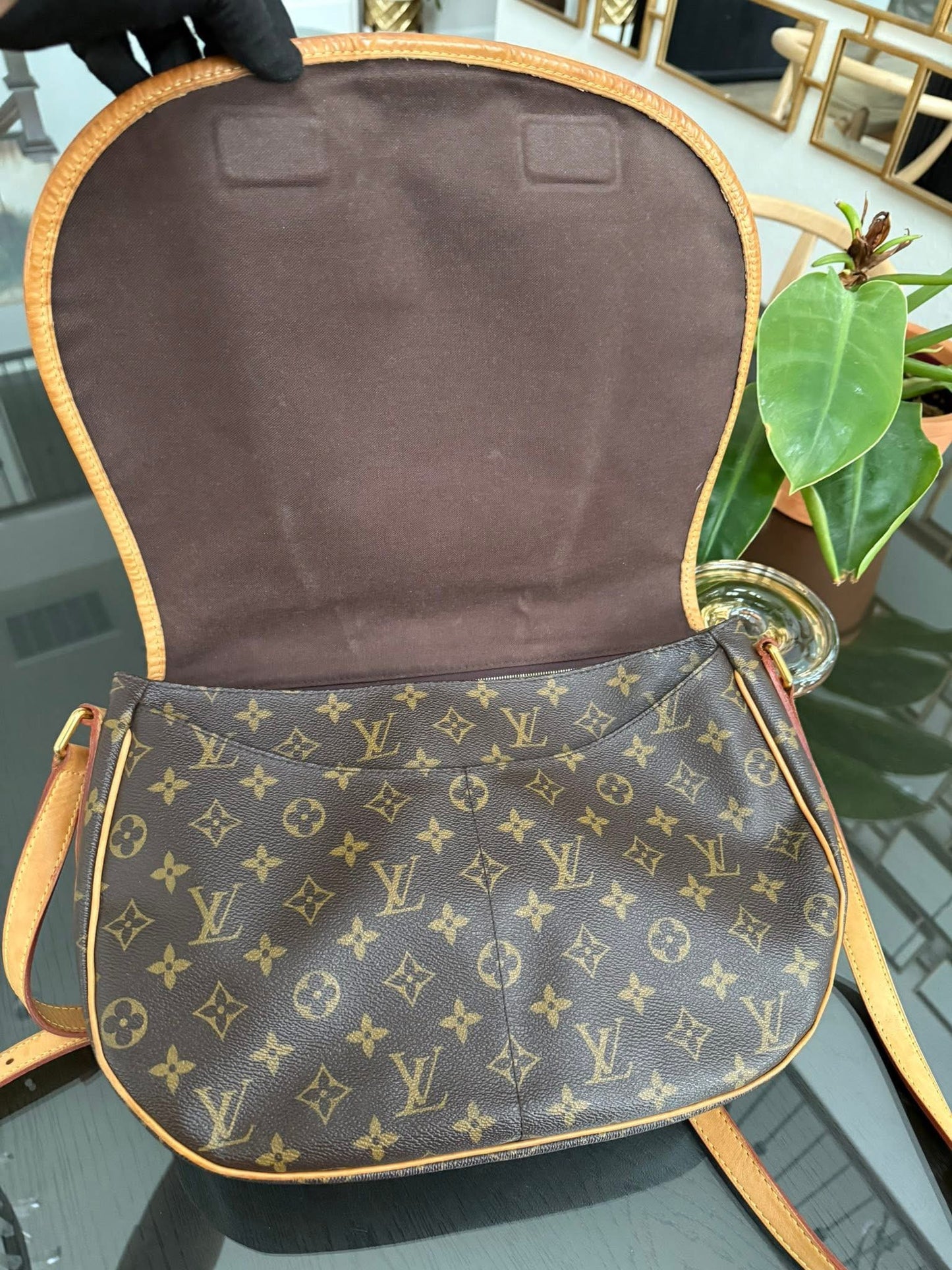 Menilmontant MM -🗓️ Year: 2011