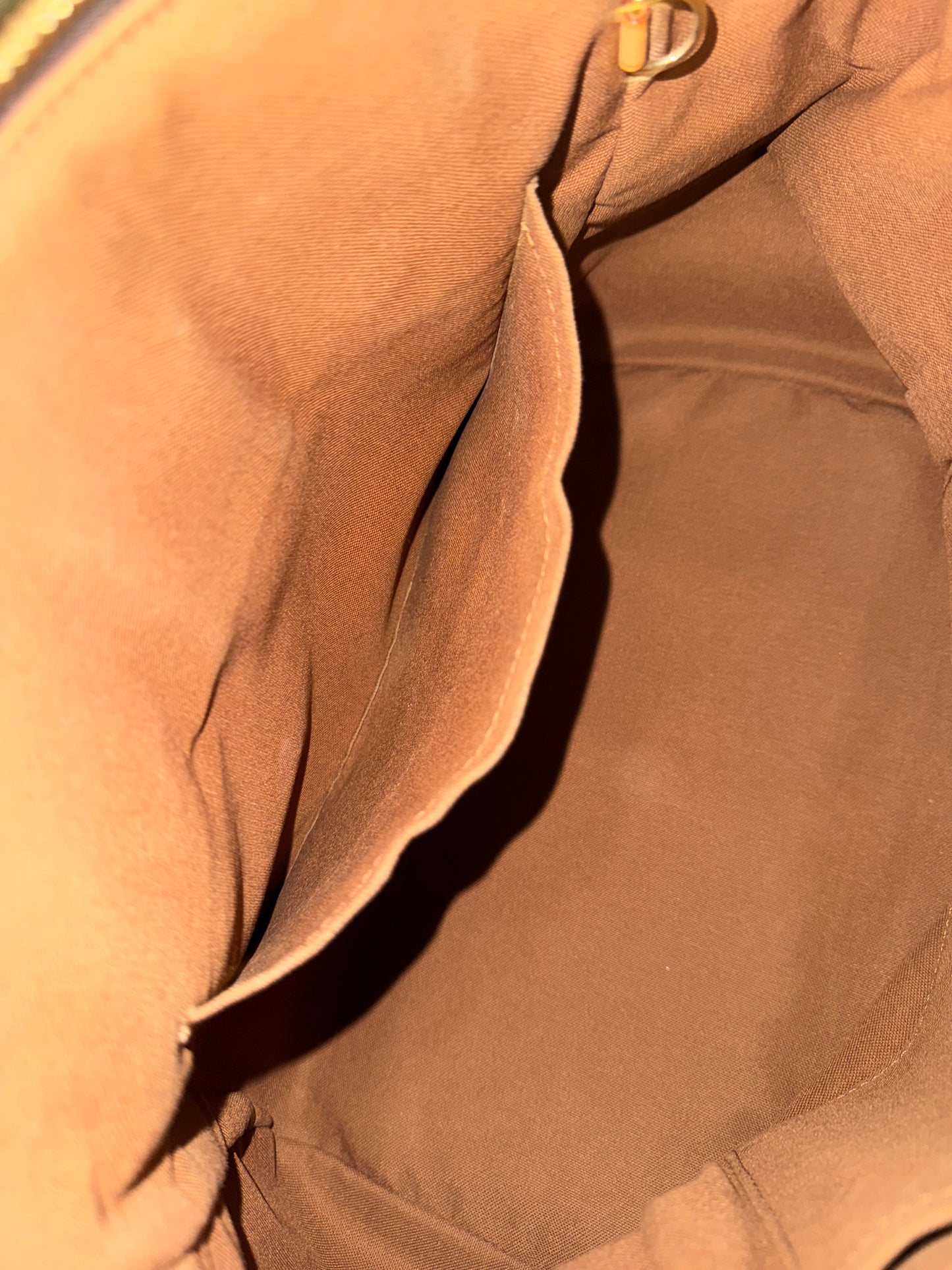 🌺 Tivoli GM in Monogram - 🗓️ Year: 2008