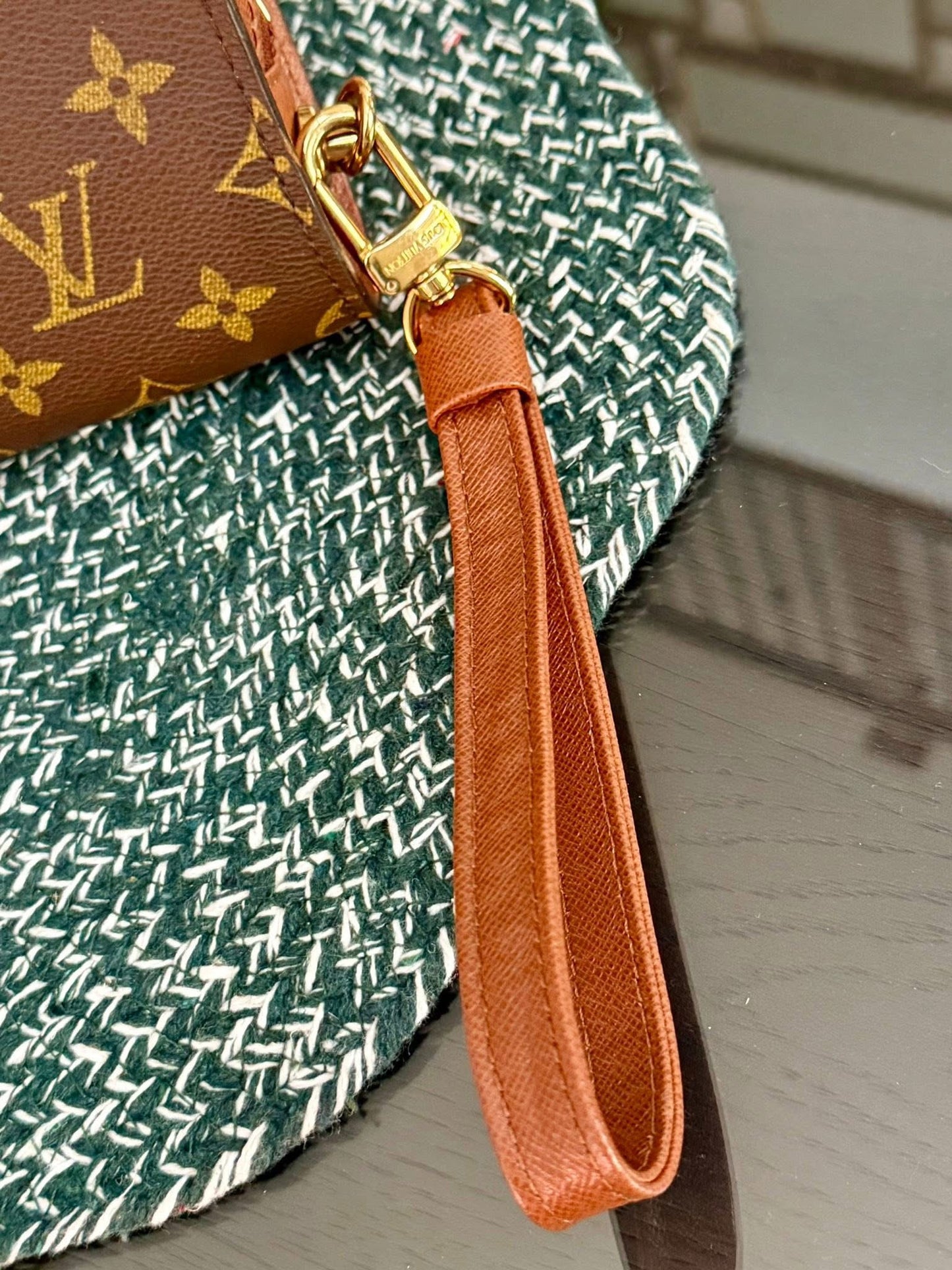 Orsay Clutch 🌼🗓️ Year: 1994