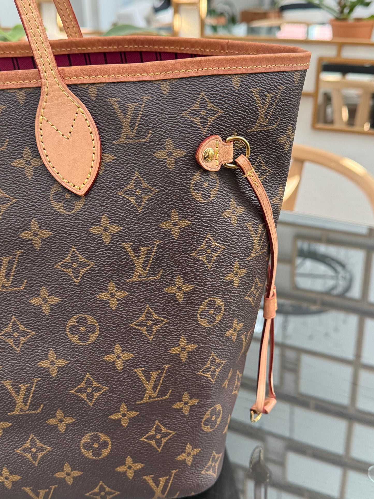 Neverfull MM Monogram in Peony with Dustbag 📅 Year: 2020