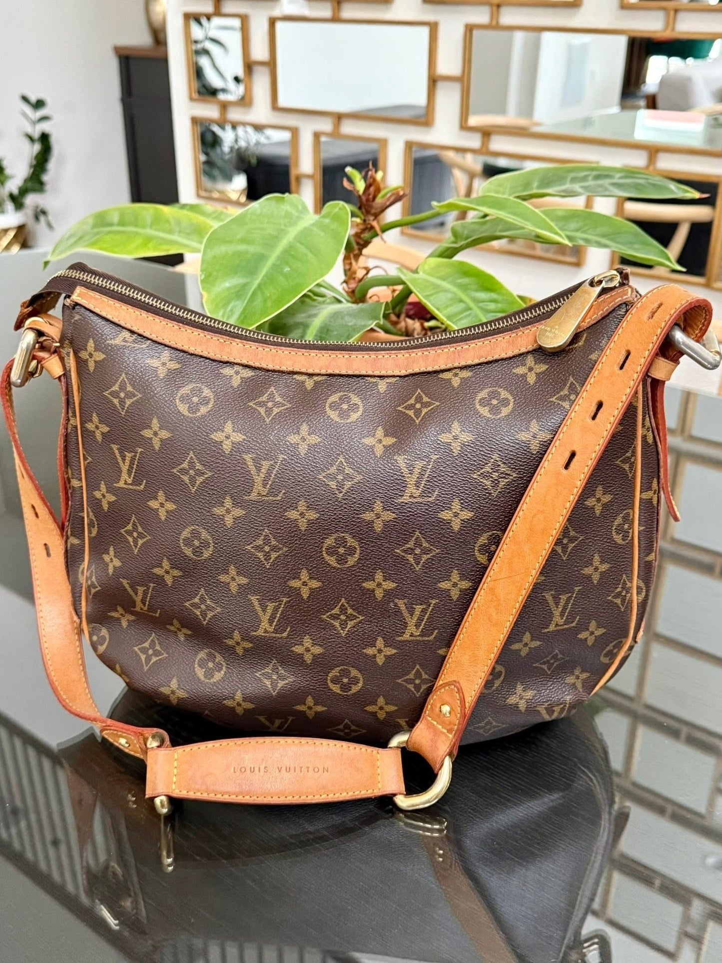 Tulum GM Shoulder/ Crossbody Bag - 🗓️ Year: 2010