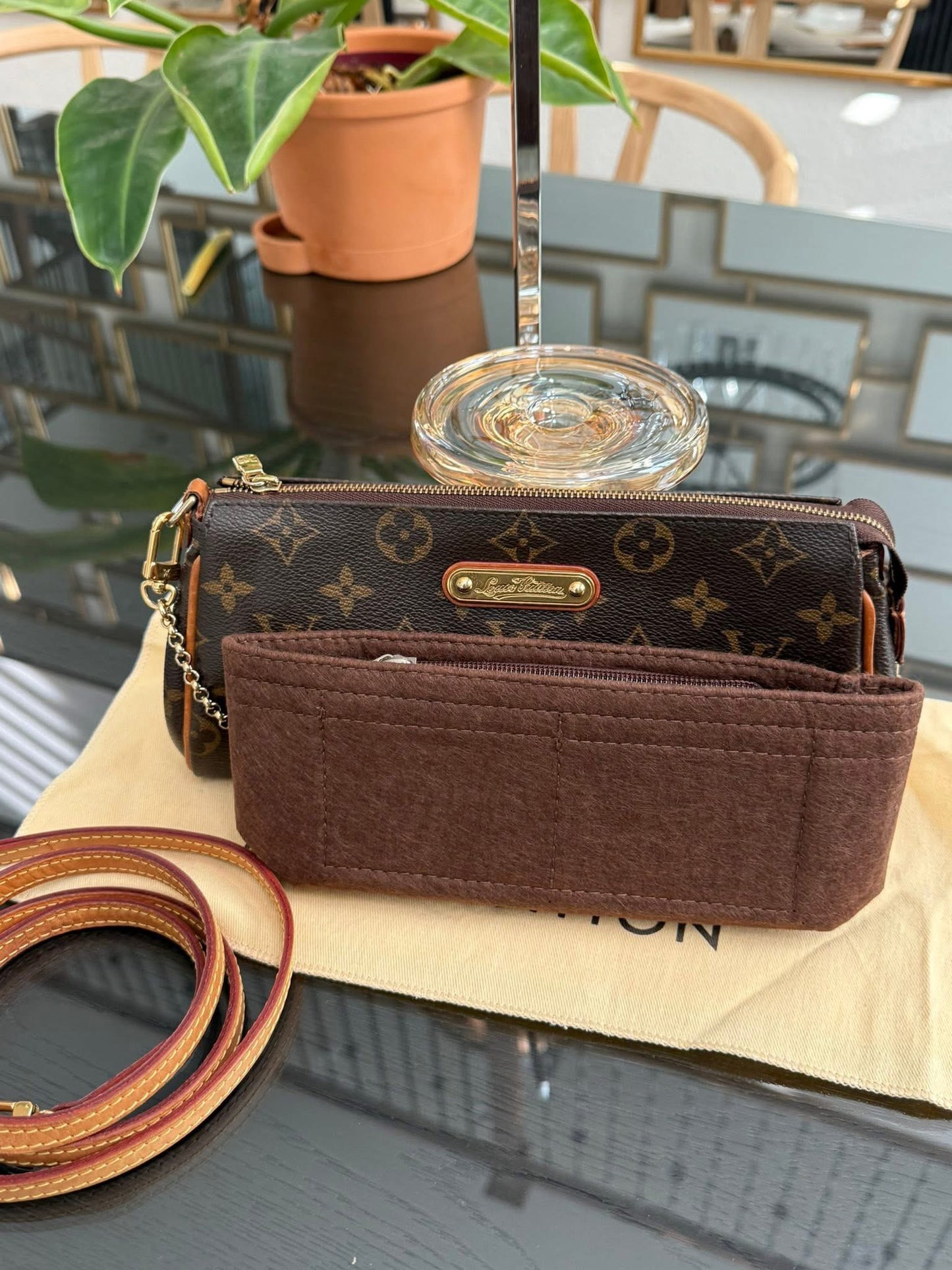 Eva Clutch with Original Strap,Box Dustbag and Insert Organizer 🗓️ Year: 2012