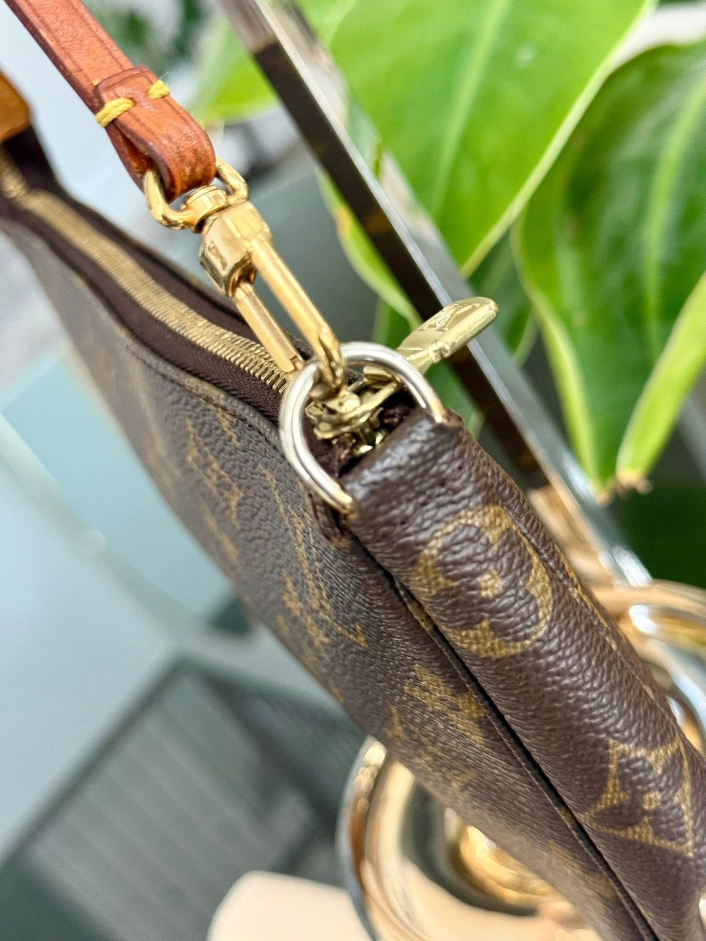 Pochette Accessories with Dustbag 📅 Year: 1999