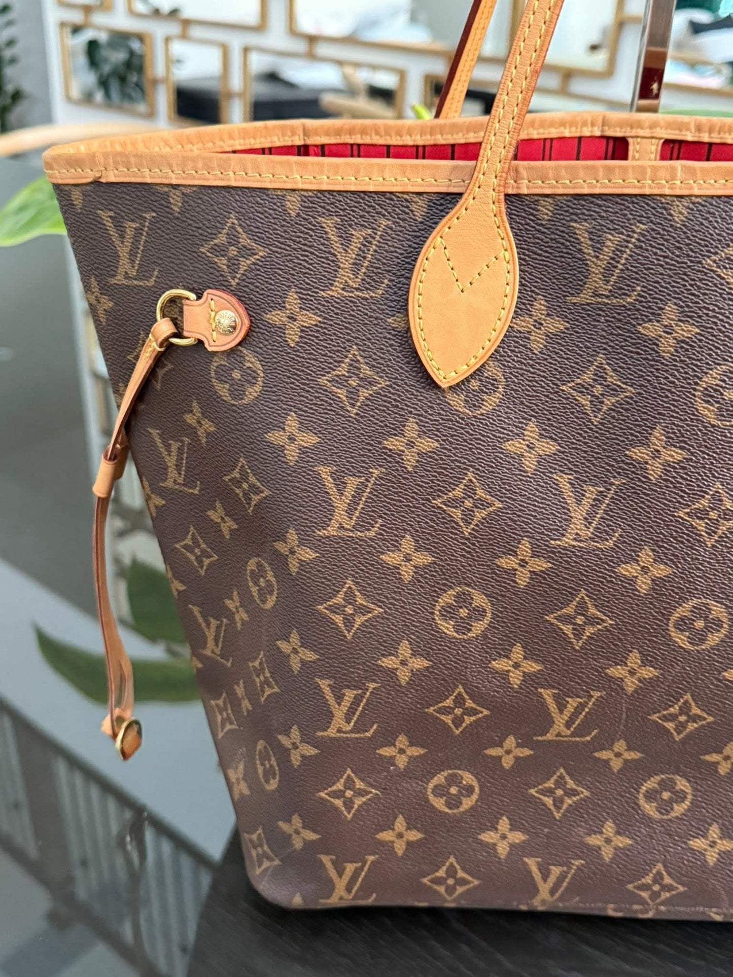 Neverfull MM Monogram in Cerise interior with Dustbag and Insert Organizer 🌺 📅 Year: 2018