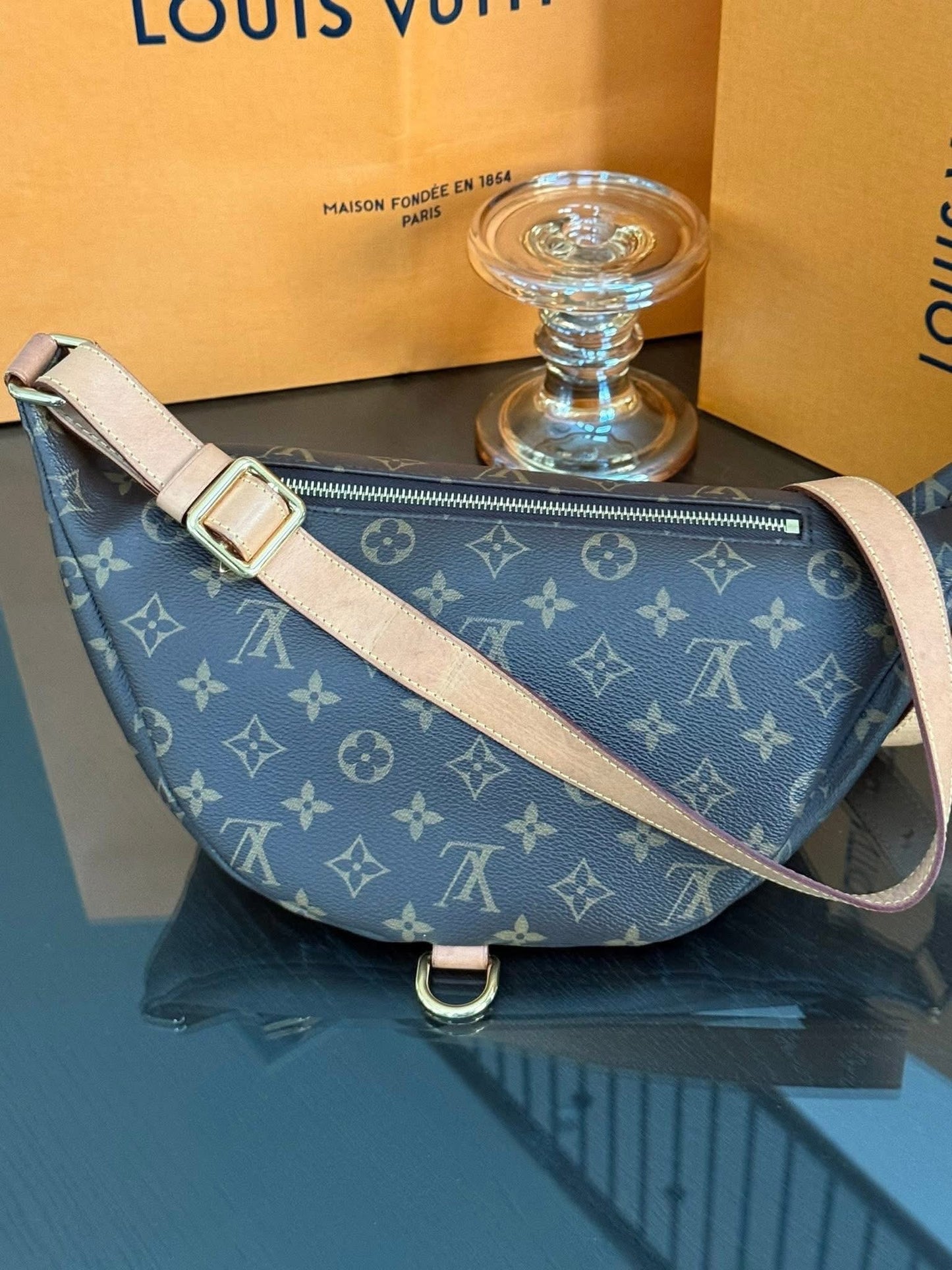 Bumbag Monogram with Dustbag, Box and Paper bag - 🗓️ Year 2020