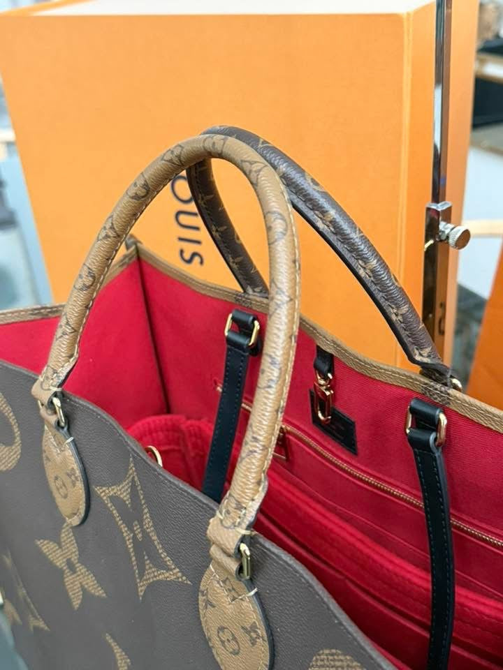 On The Go GM in Monogram Reverse with Dustbag, Insert Organizer, Box and Paper bag 🌺 -Microchip