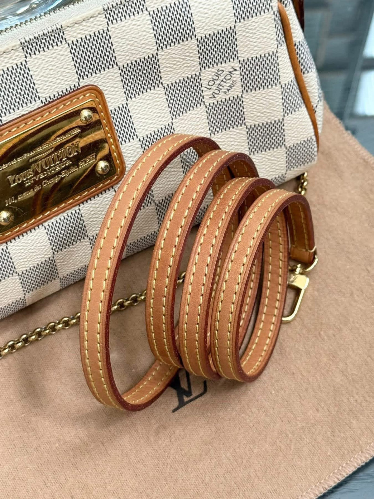 Eva Clutch in Azur with Original Strap, Dustbag, Box and Paper bag 🗓️ Year: 2015