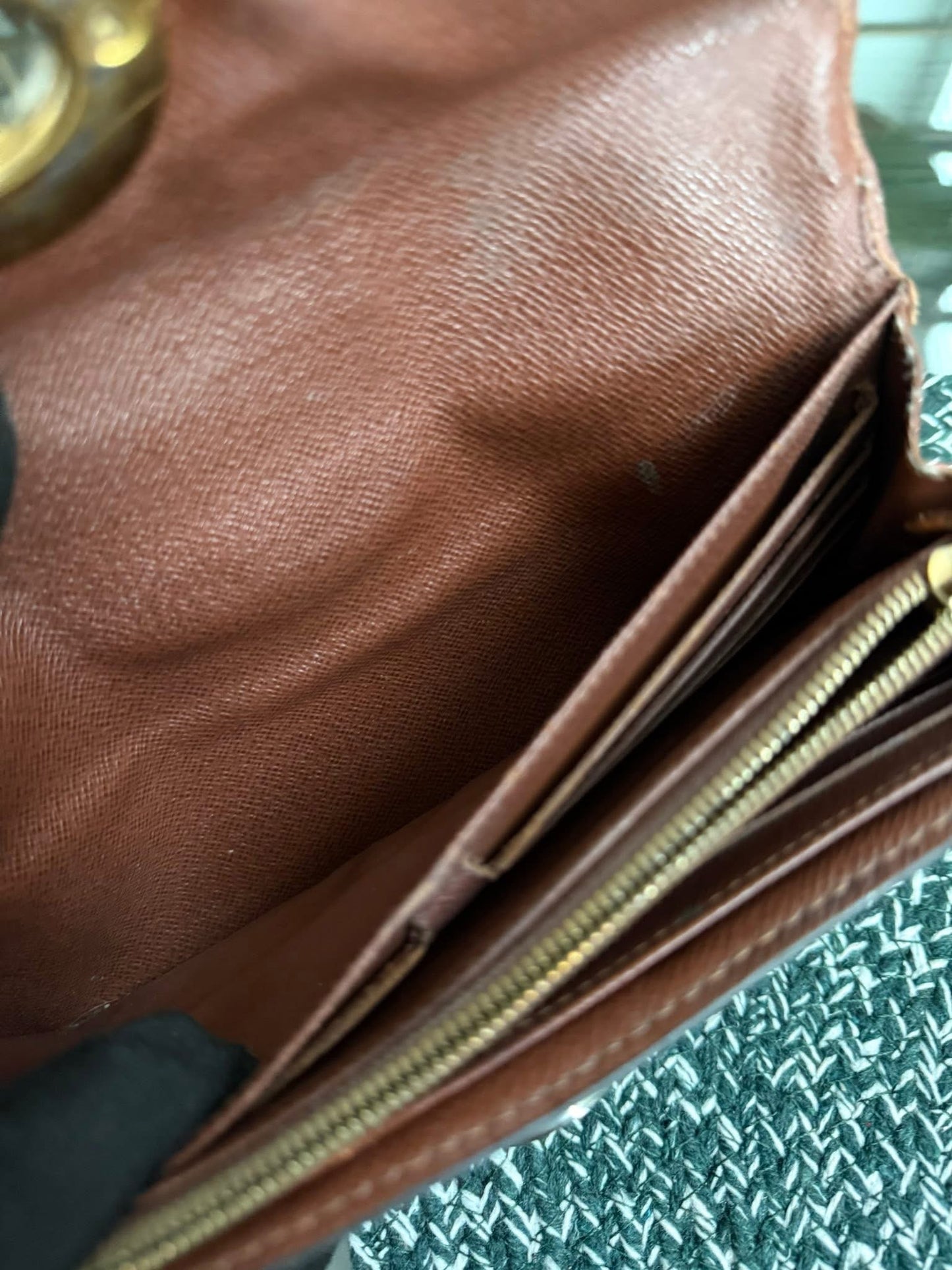 Boetie Long Wallet with 16 Cardholders 🗓️ Year: 2012