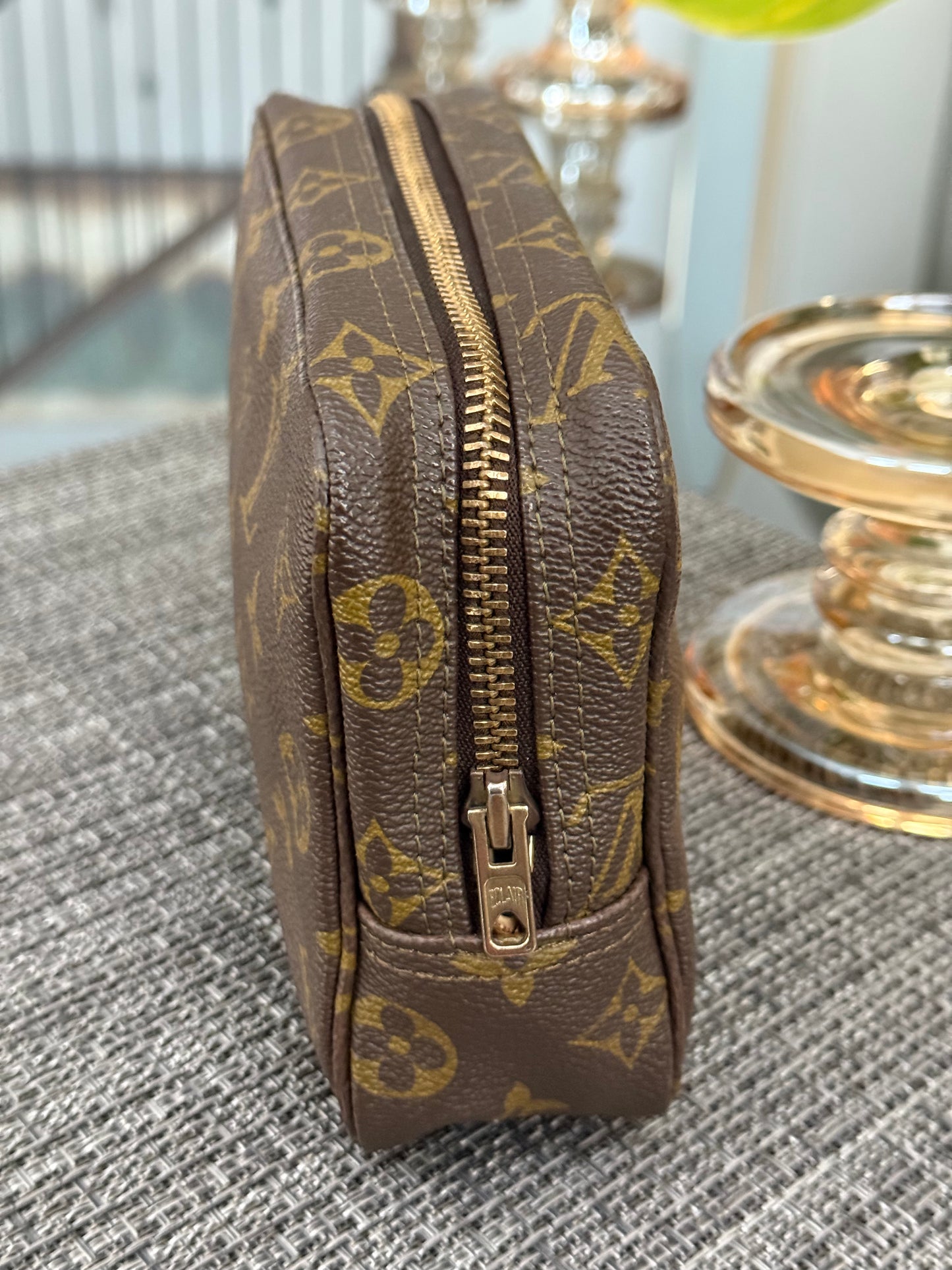 Trousse 18 -Pre Date Code