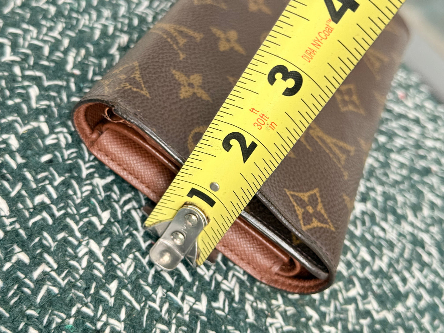 International Wallet in Monogram 🗓️ Year: 2003