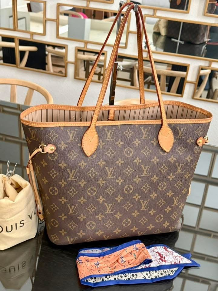 Neverfull MM with Dustbag 📅 Year: 2021