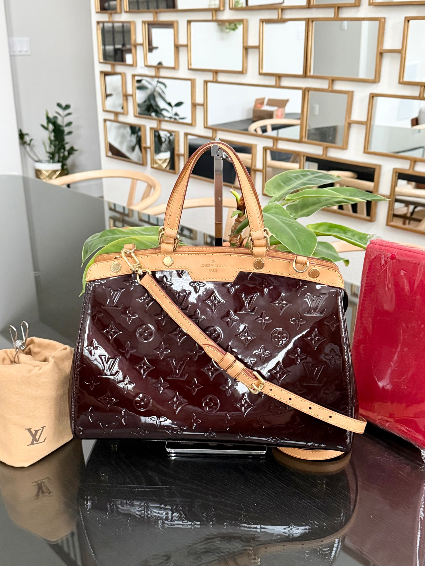 Vernis Brea MM Amarante with Original Strap , Dustbag and Insert Organizer 🗓️ Year: 2013