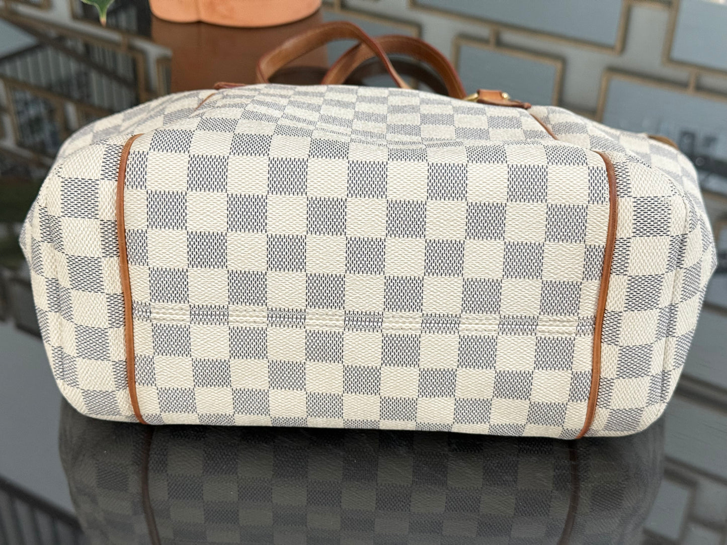 Totally PM Azur with Dustbag 📅 Year: 2011