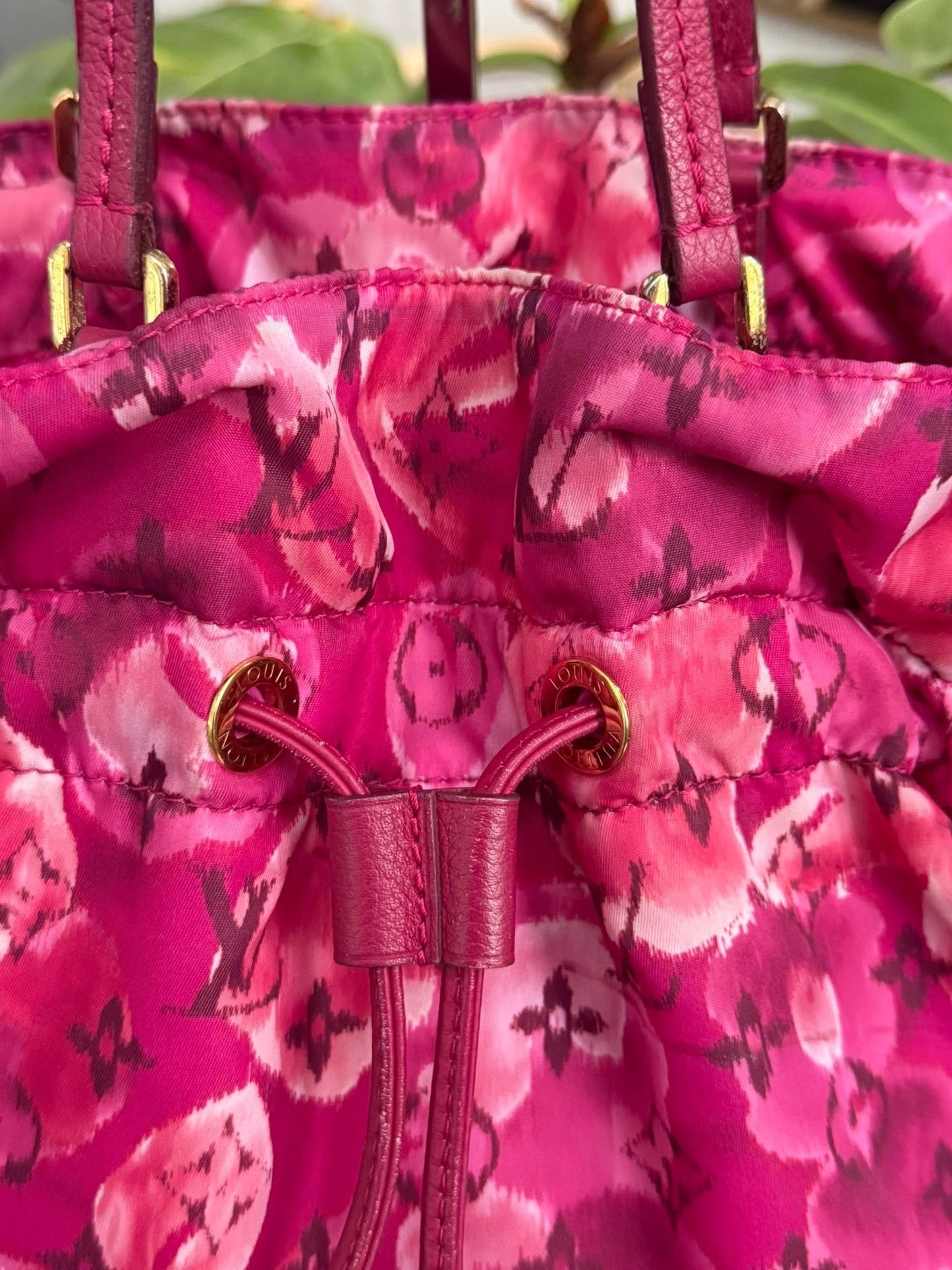 Ikat Floral Noefull MM with Original Strap and Dustbag 📅 Year: 2012