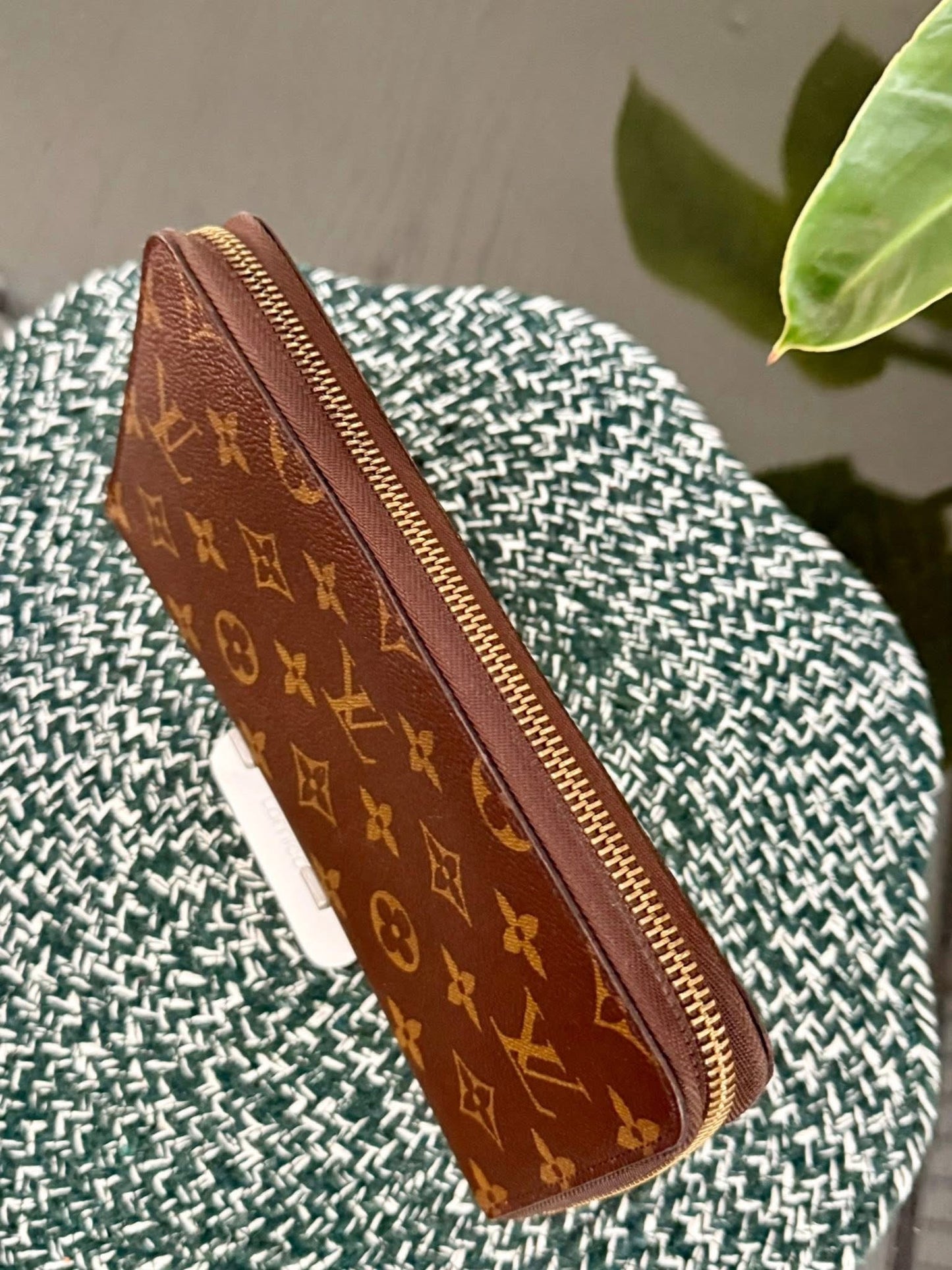 Monogram Zippy Wallet Organizer (Newer Model) 🗓️ Year: 2020