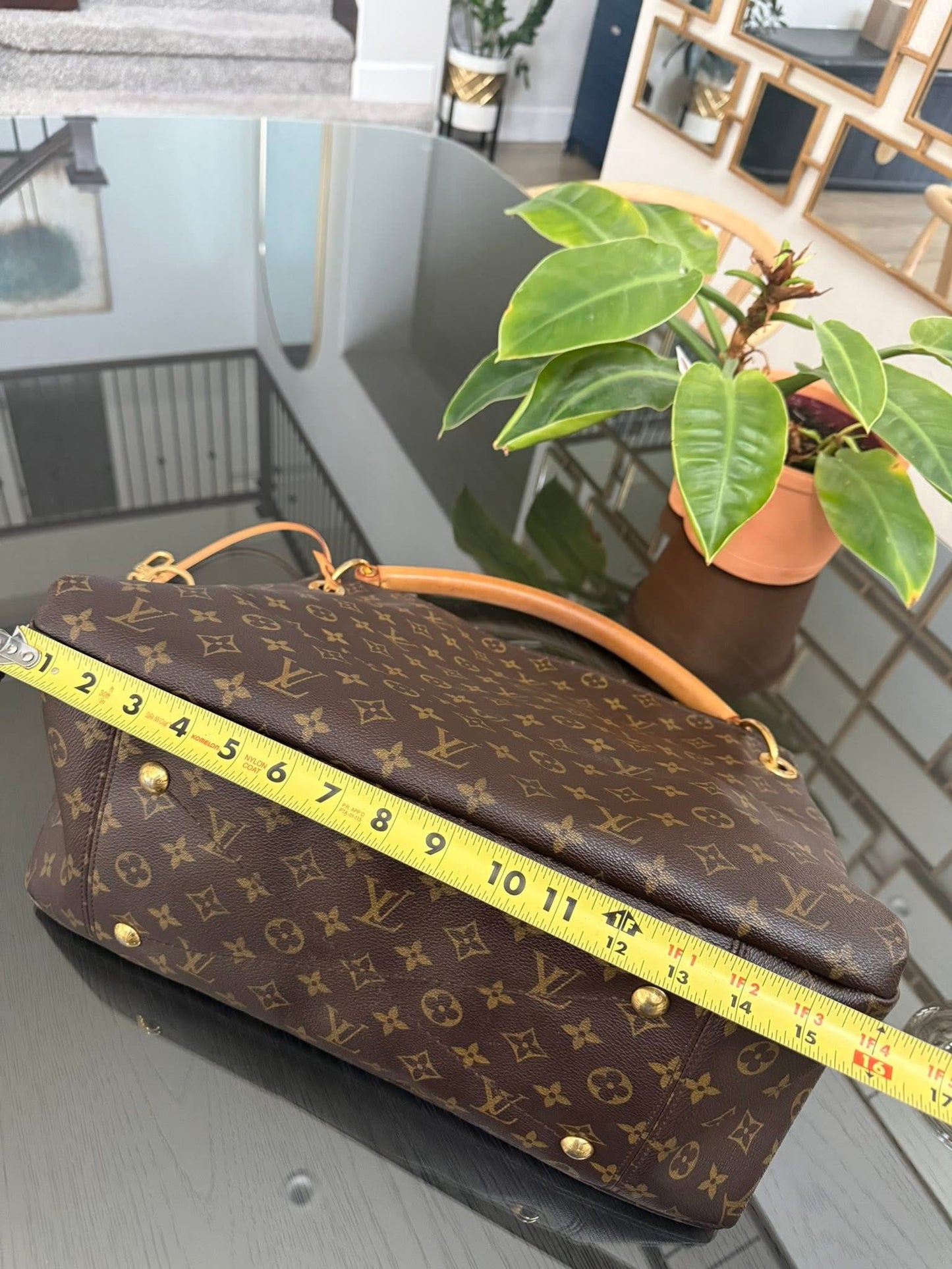 Artsy MM with Dustbag and Insert Organizer - 📅 Year: 2010