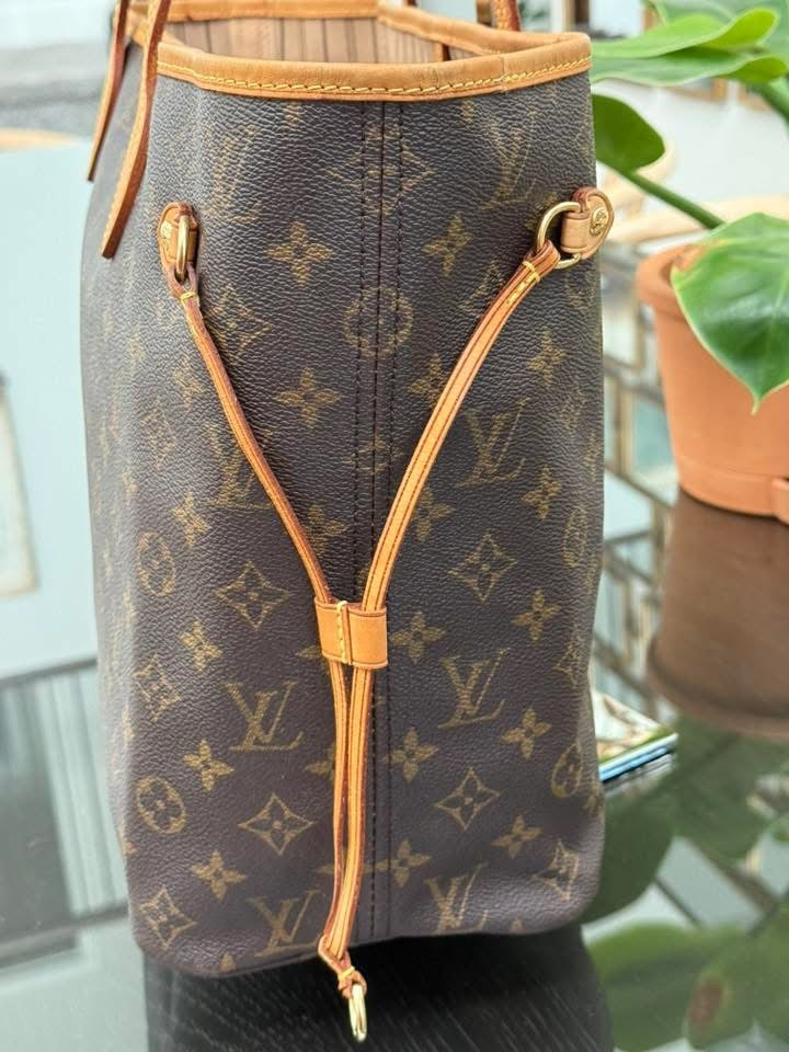 Neverfull MM with Dustbag 📅 Year: 2007