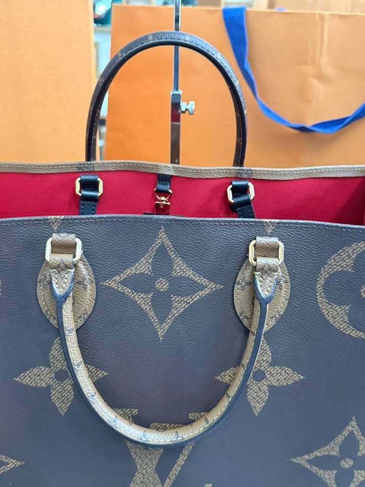On The Go GM in Monogram Reverse with Dustbag, Insert Organizer, Box and Paper bag 🌺 -Microchip