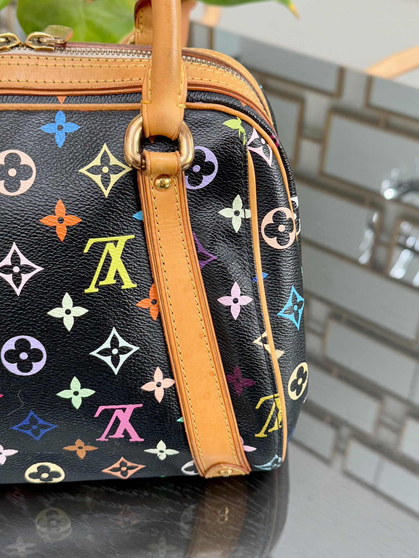 Multicolor Priscilla with Dustbag 📅 Year: 2007