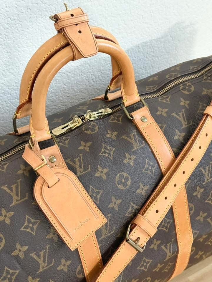 Keepall 50 Bandoulier with Original Strap, Luggage tag and Poignet  📅 Year: 1990