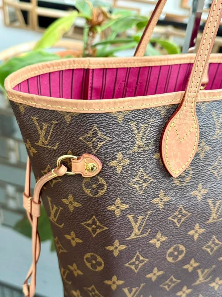 Neverfull MM in Peony interior with Dustbag 🌺 📅 Year: 2020