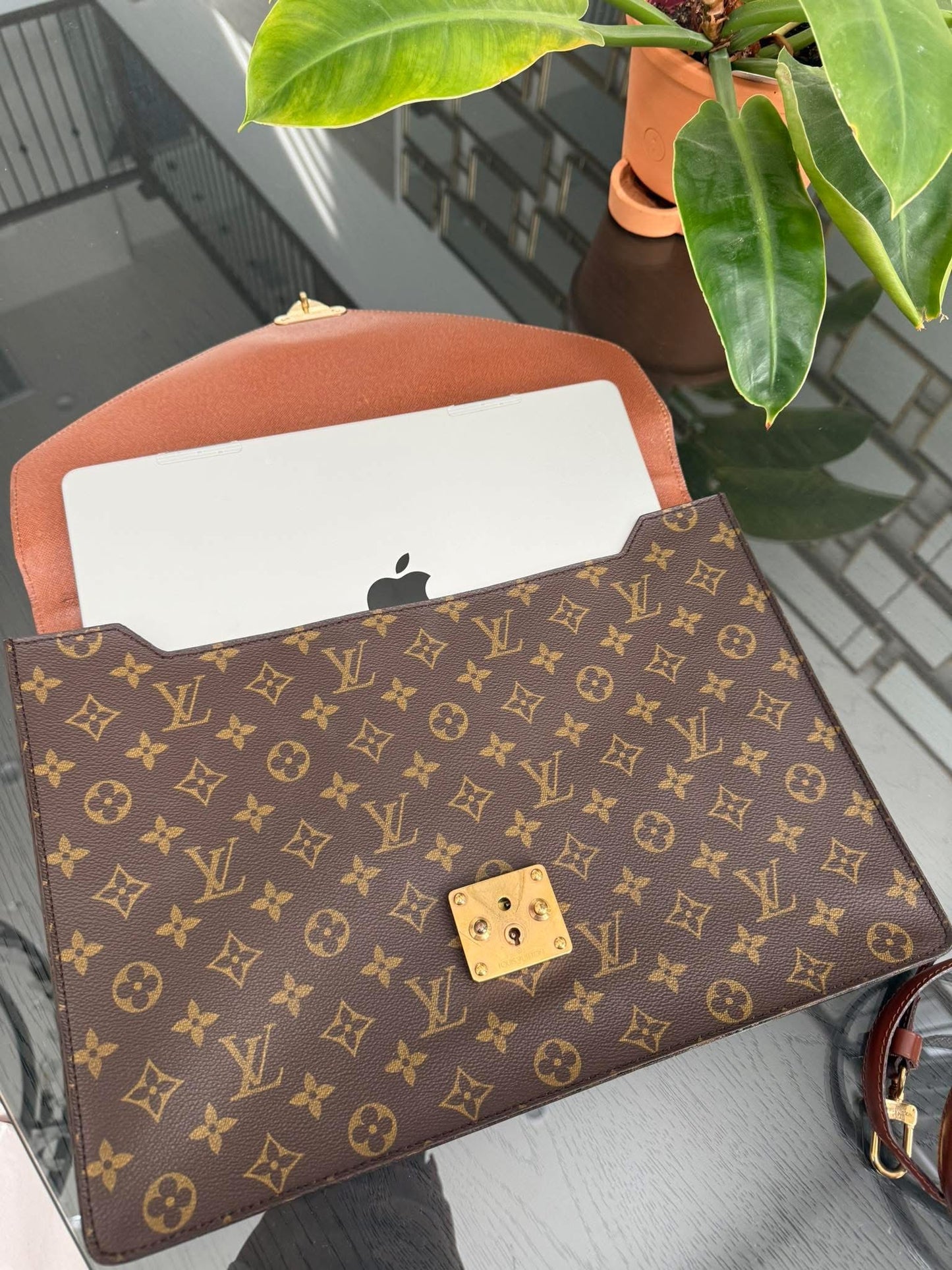 Porte Document / Laptop Vintage Bag with Key 🔑 and Crossbody Strap 🗓️ Year 1990