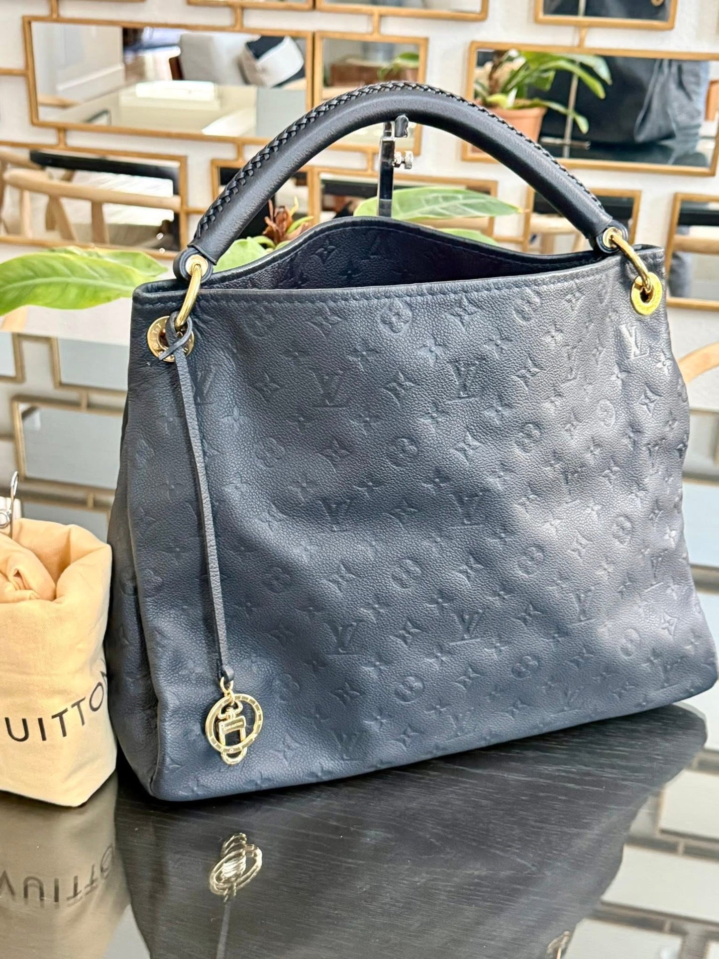 Artsy MM Empriente in Black/ Dark Blue with Dustbag and Insert Organizer 📅 Year: 2012