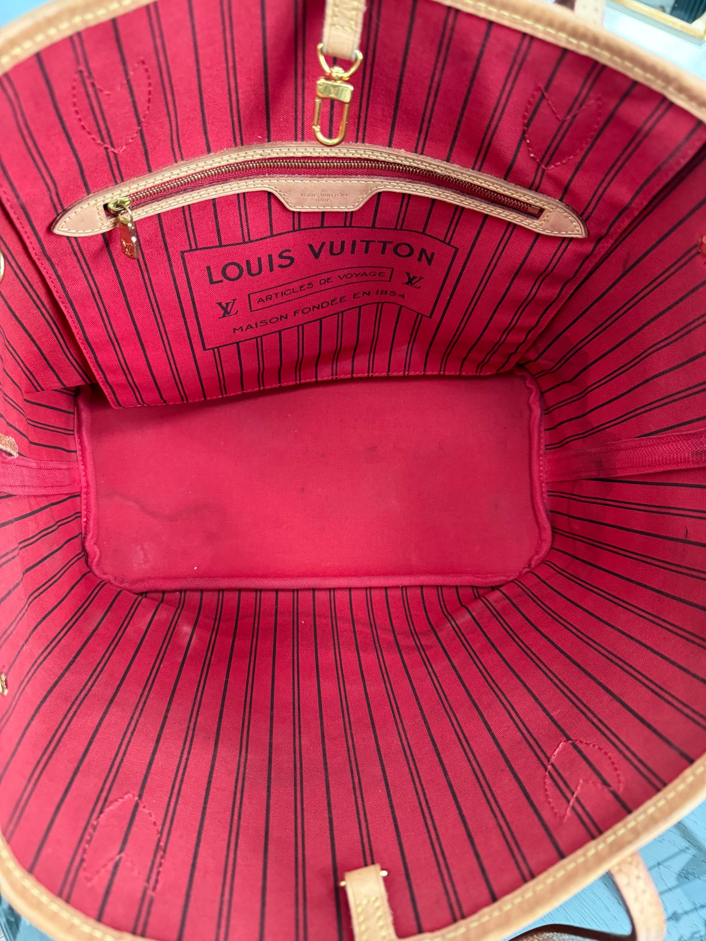 Neverfull MM Monogram in Cerise interior with Dustbag and Insert Organizer 📅 Year: 2020