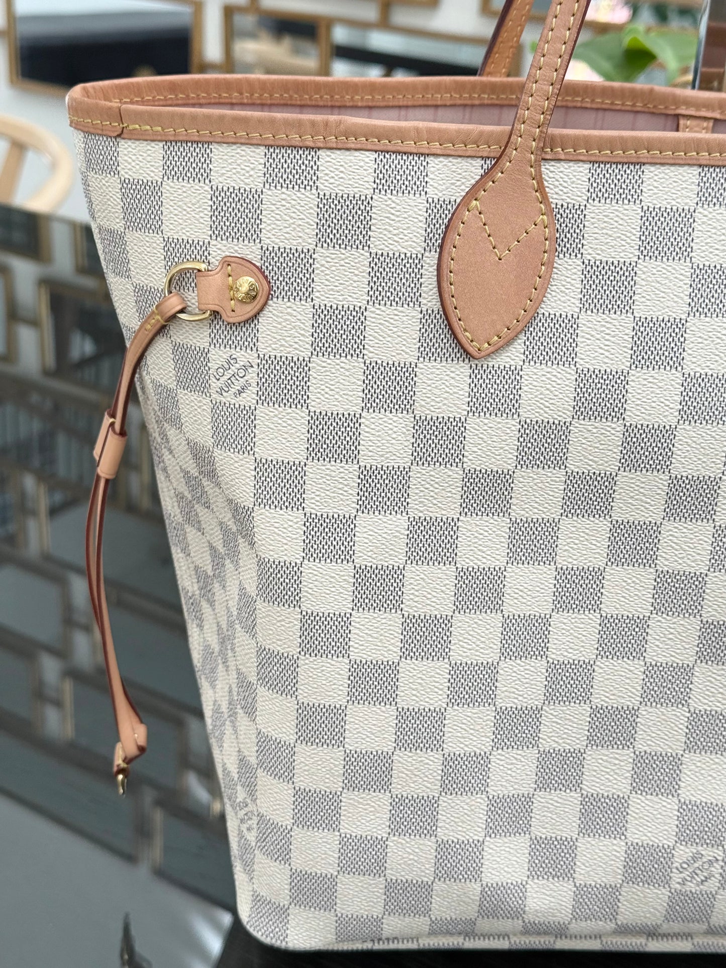 Neverfull MM Azur in Rose Ballerine with Dustbag 📅 Year: 2020