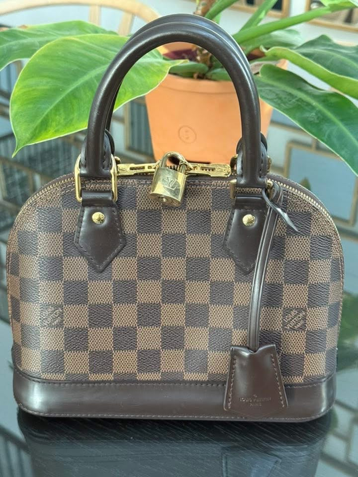 Alma BB in DE with Clochette, Lock 🔐 key, Original Strap, Box Dustbag and Paper bag 🗓️ Year: 2020