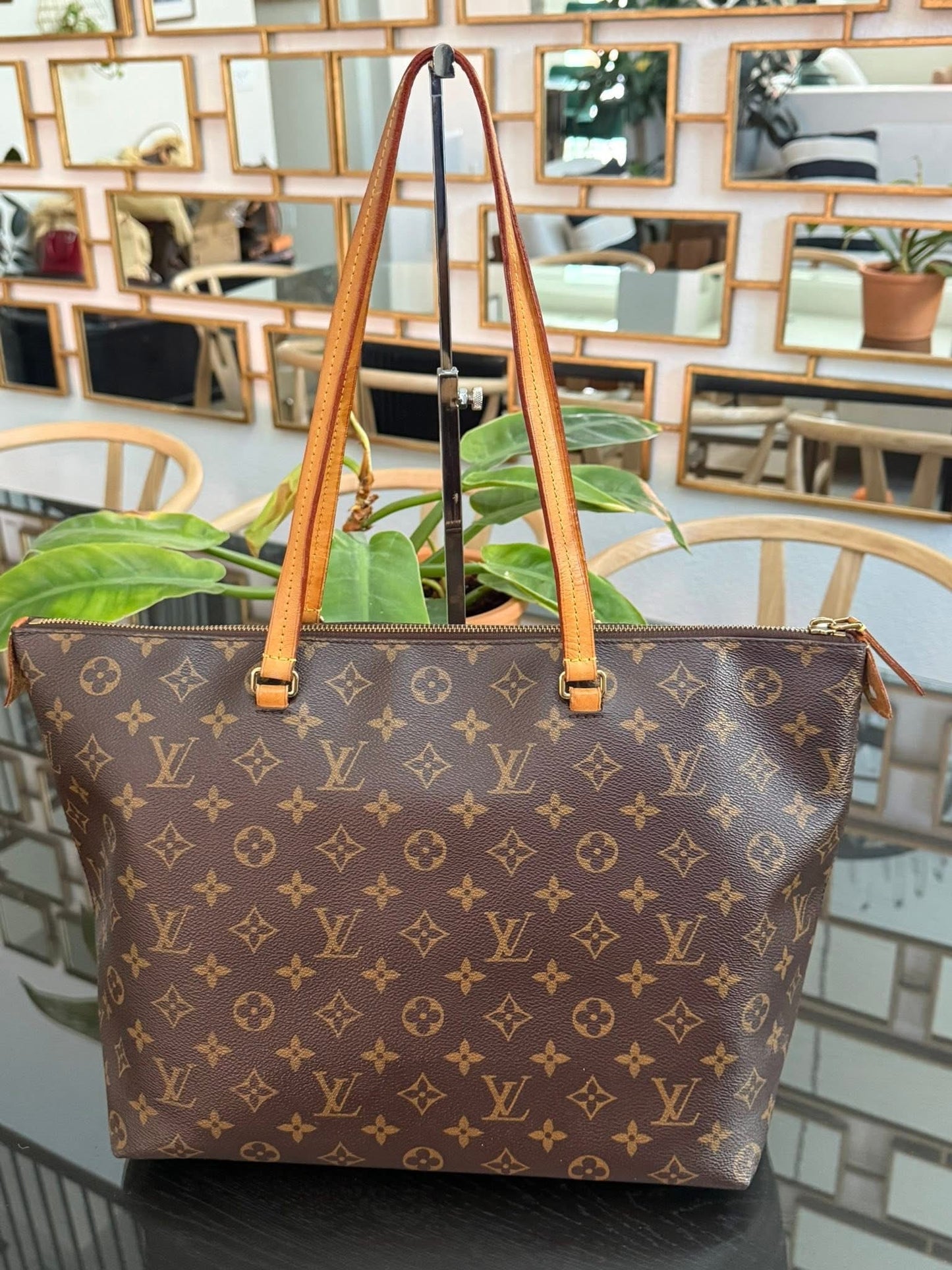 Monogram Lena MM Tote with Non branded Twilly 🗓️ Year: 2016