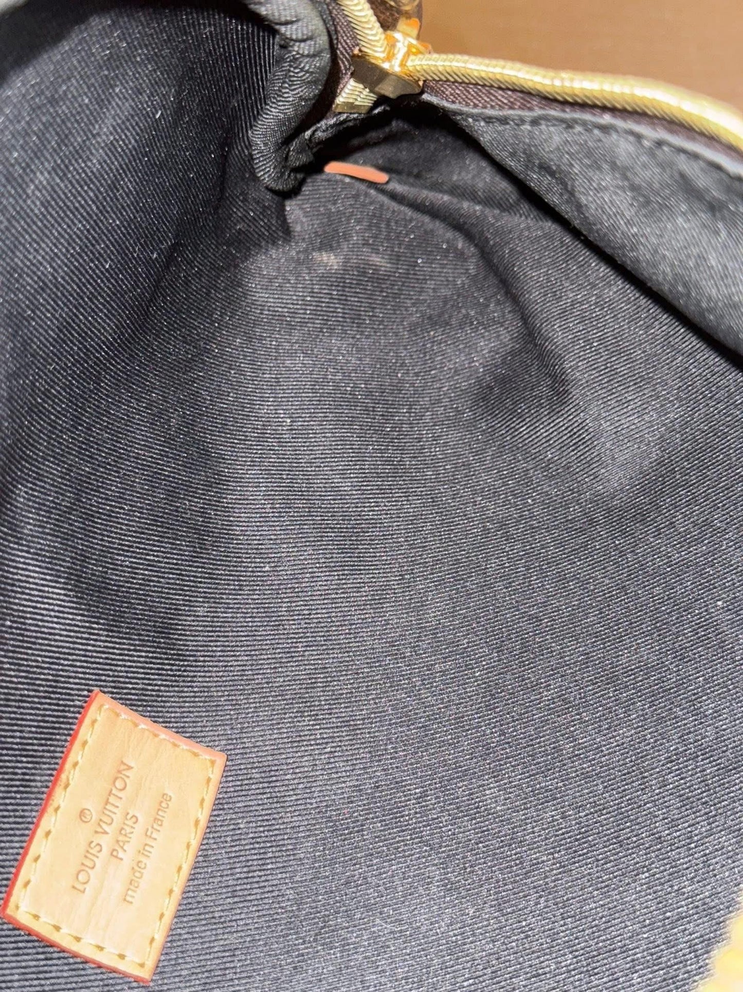 Bumbag Monogram with Dustbag, Box and Paper bag - 🗓️ Year 2020