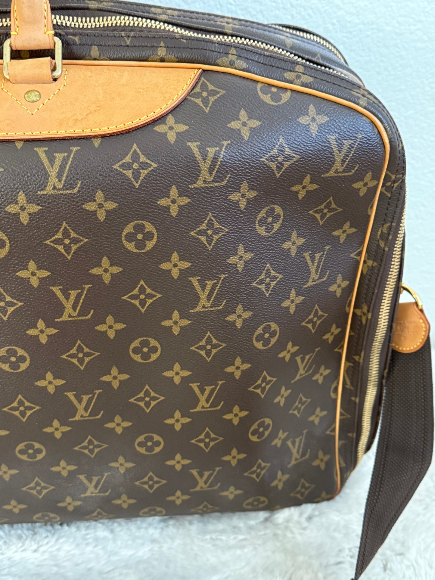 Alize II with Strap and Poignet -🗓️ Year 2005