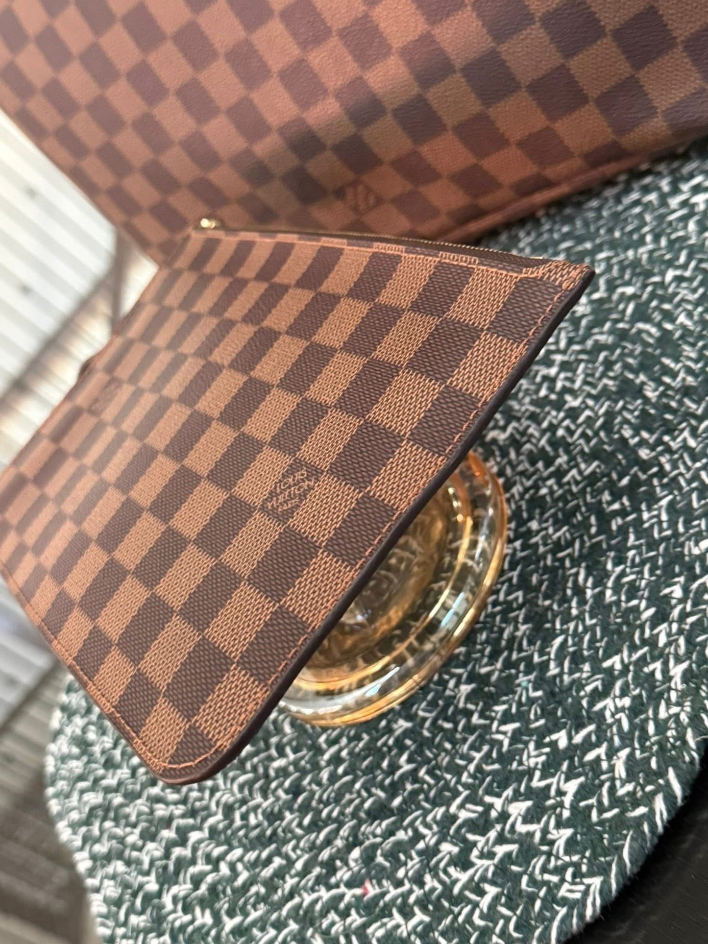 Neverfull MM in DE with Pouch comes with Dustbag and Non branded Twilly 🌺 📅 Year: 2015