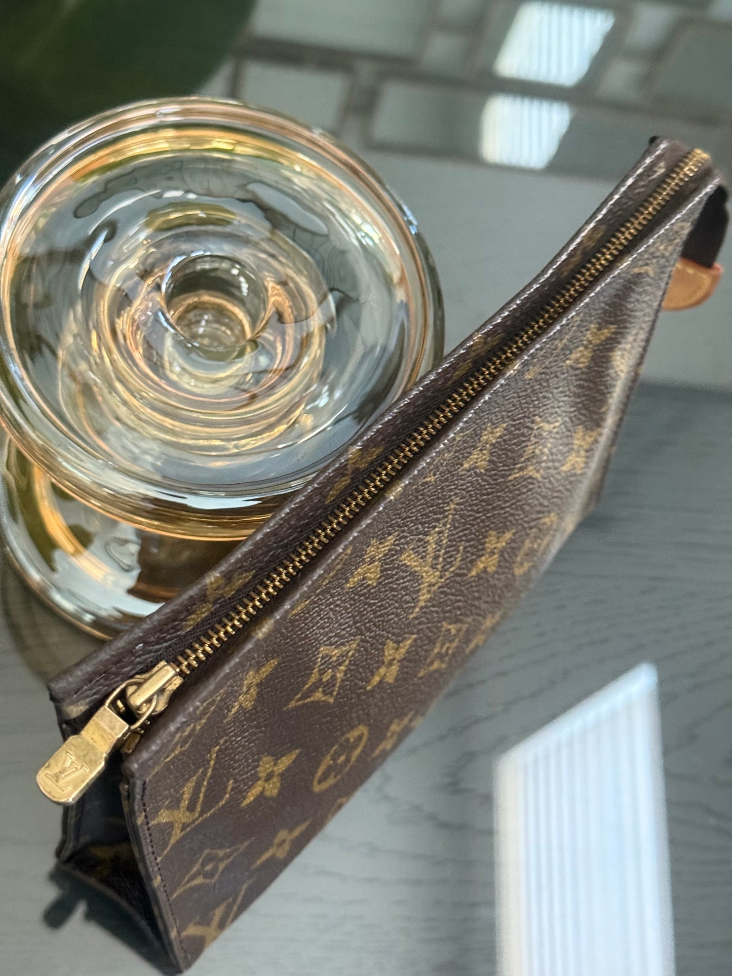 Toiletry 19 - 📅 Year 1989