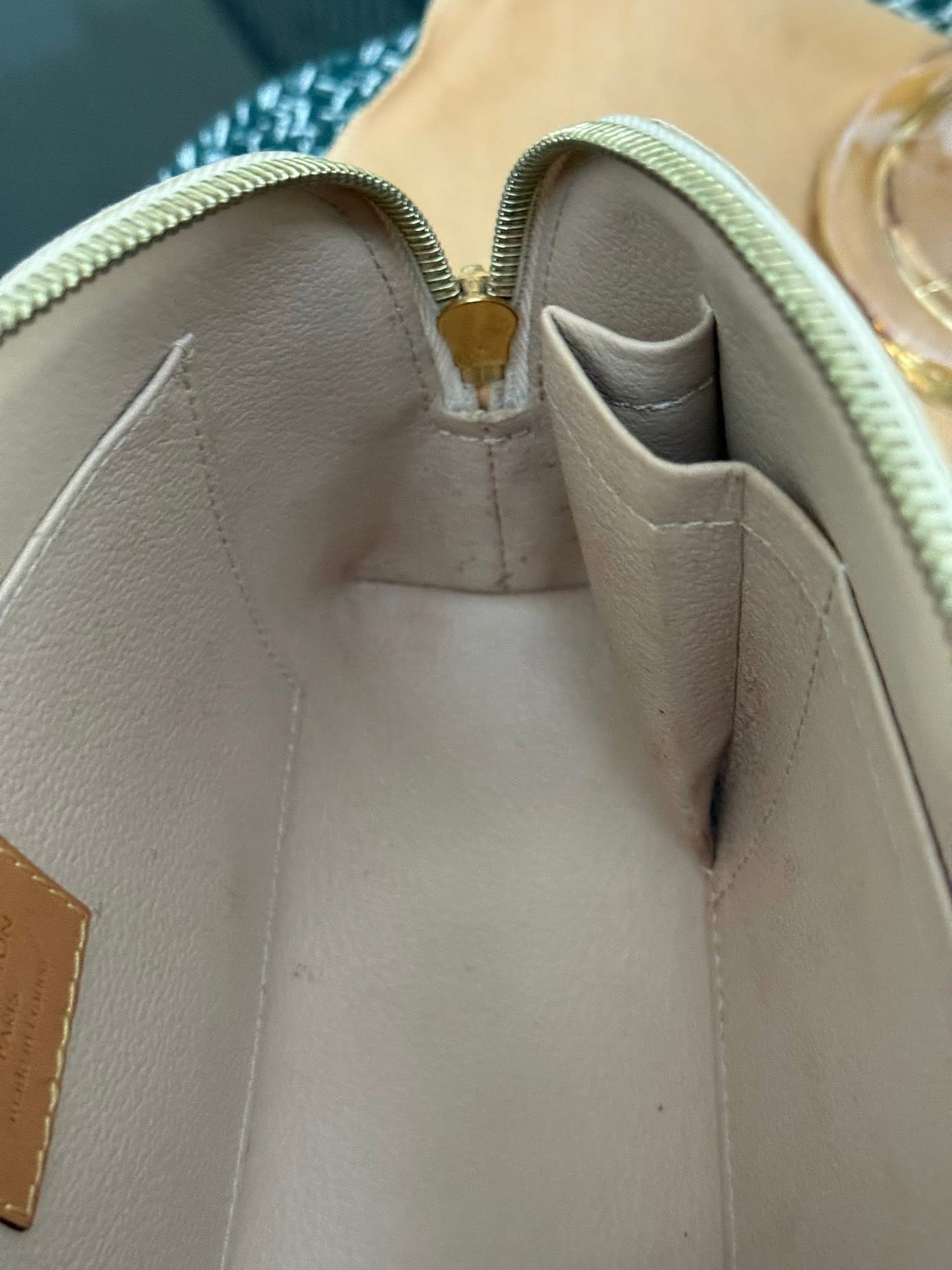 Cosmetic Pouch GM in Azur with Dustbag 🗓️ Year: 2018