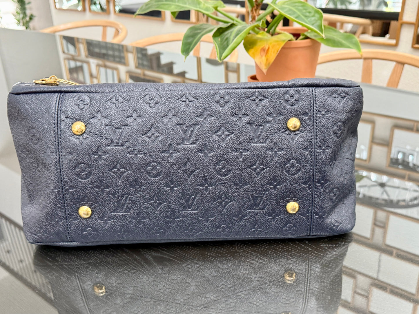 Artsy MM Empriente in Navy Blue with Dustbag- 📅 Year: 2020