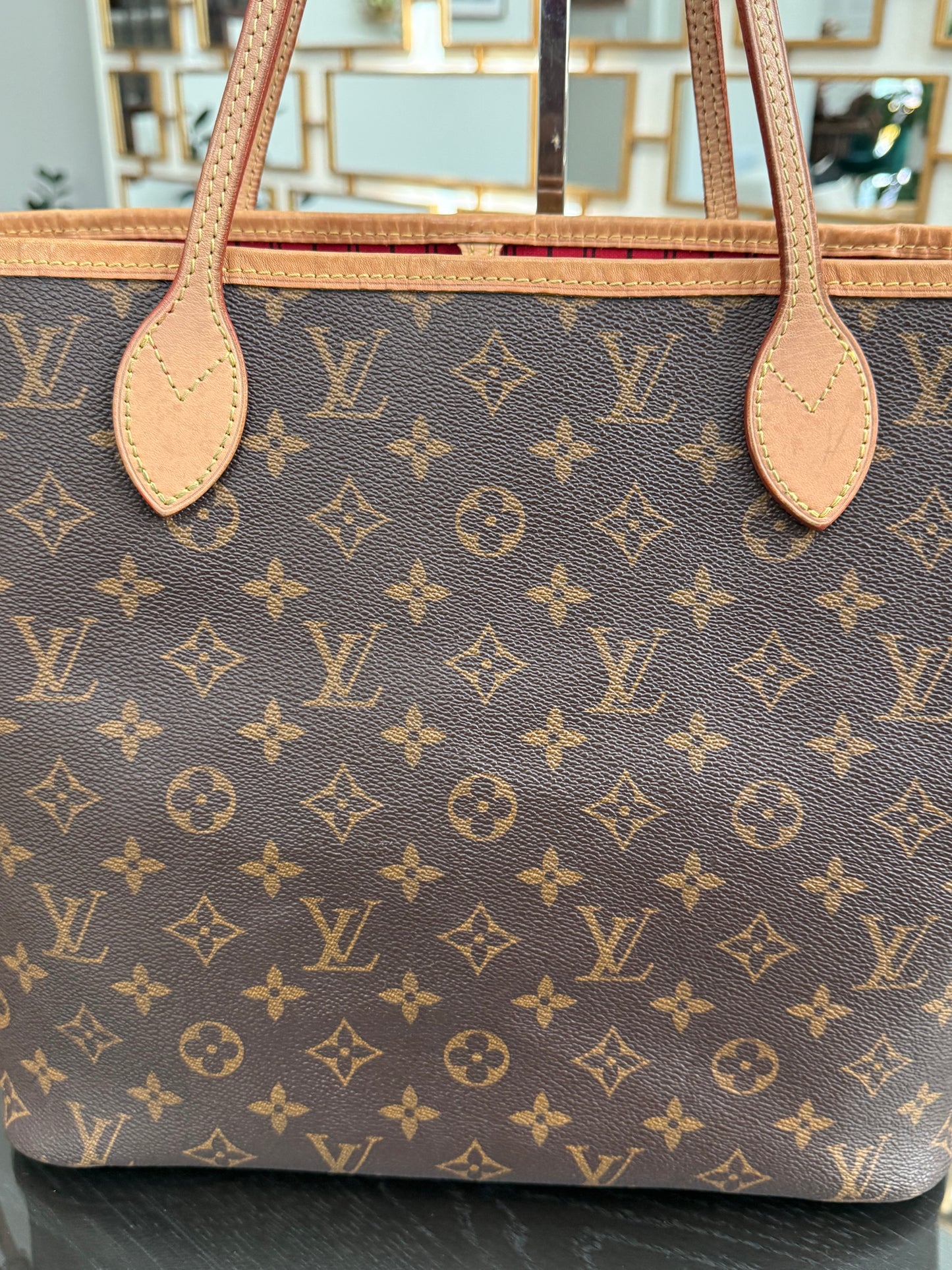 Neverfull MM Monogram in Cerise interior with Dustbag and Insert Organizer 📅 Year: 2020