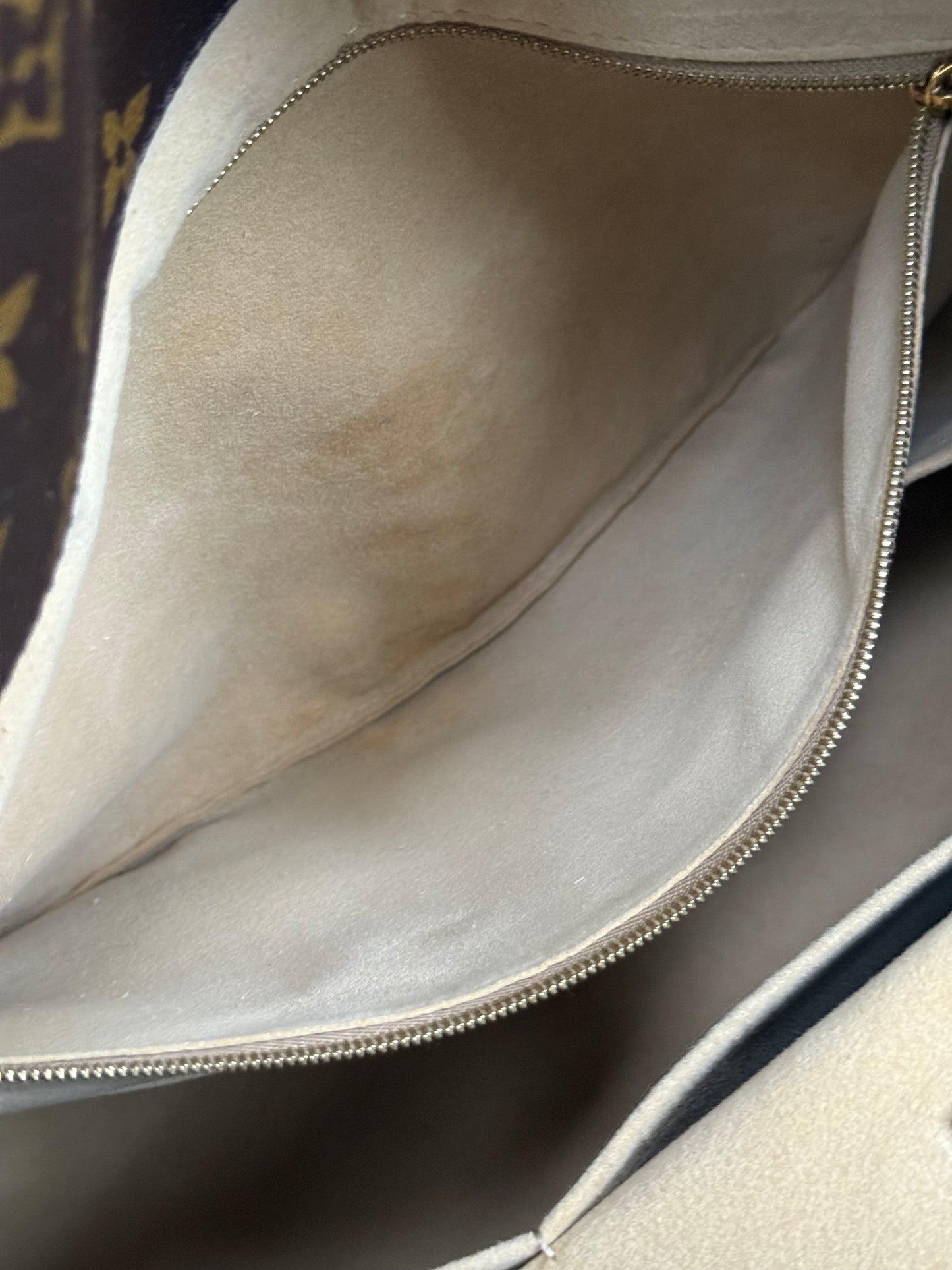 Artsy MM with Dustbag and Insert Organizer - 📅 Year: 2011