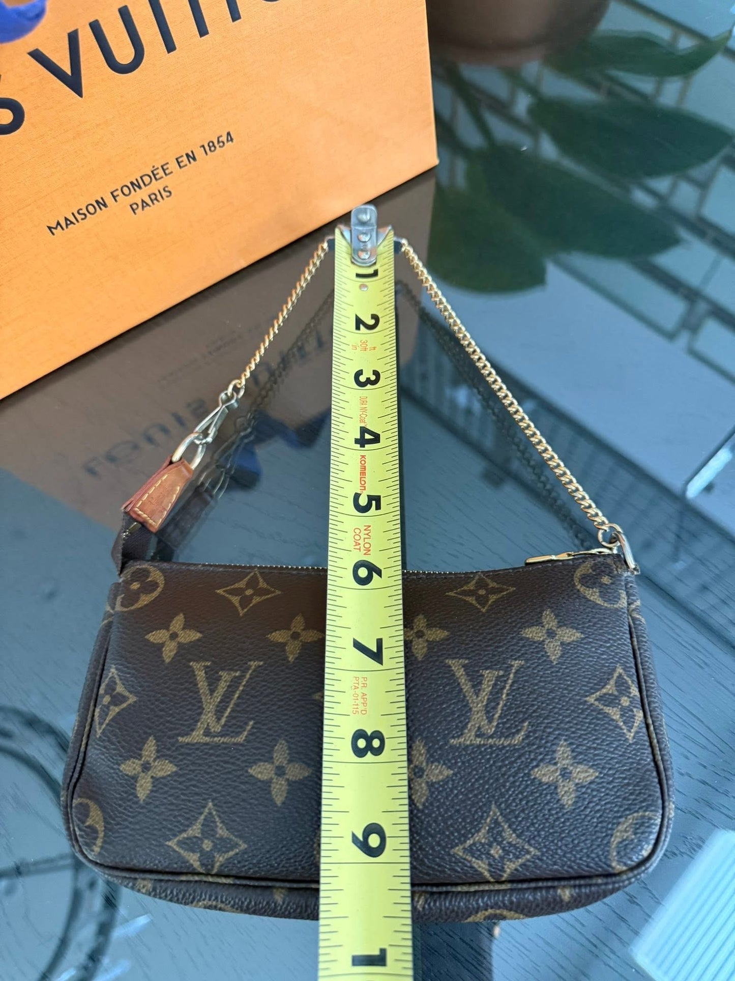 Monogram Bucket Pochette - 📅 Year: 2003