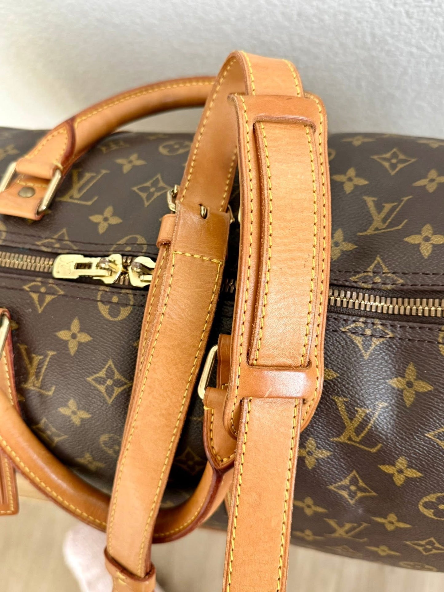 Keepall 50 Bandoulier with Luggage Tag and Poignet 📅 Year: 1995